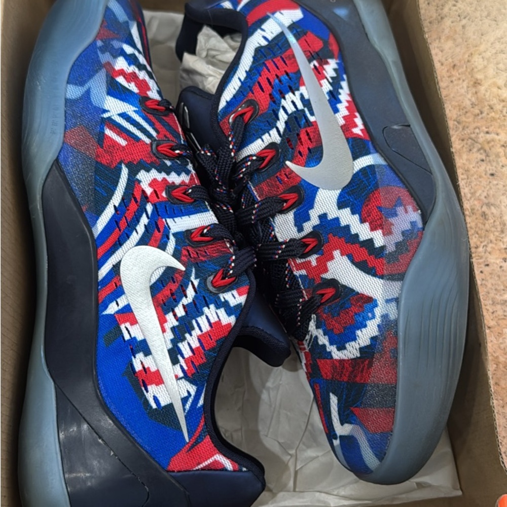Nike Kobe Multicolor Patterned Men's Shoes